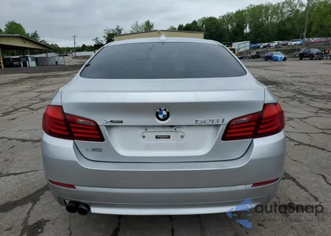 2013 BMW 528 Xi из США, поврежденный, VIN WBAXH5C58DDW15578